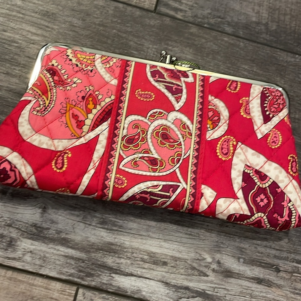 NWT VERA BRADLEY ROSY POSIES CLUTCH WALLET - Picture 3 of 5